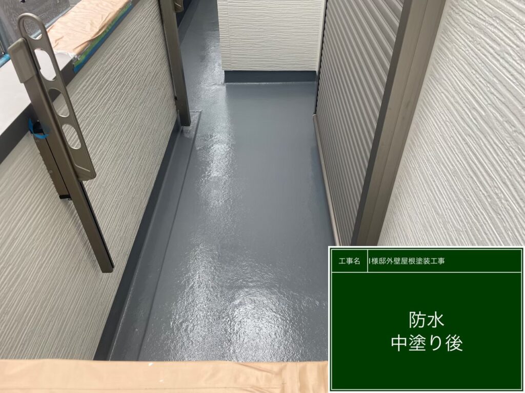 トップコート1回目後です