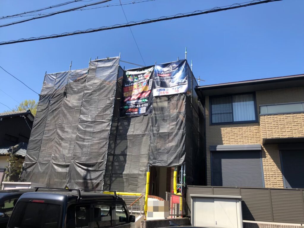 足場架け＆メッシュシート設置②