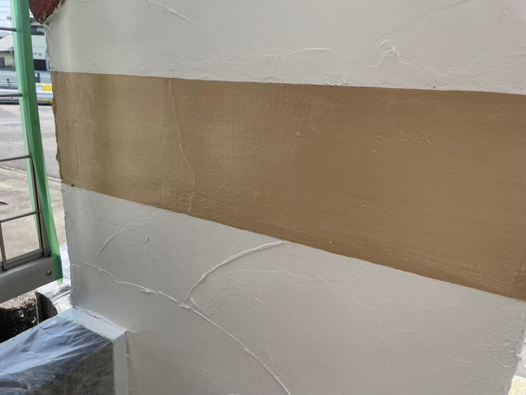 外塀上塗り施工後です。