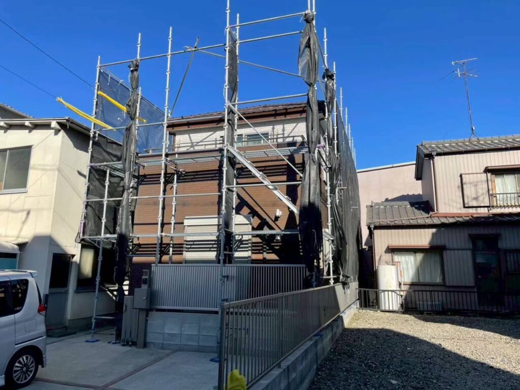 足場設置します