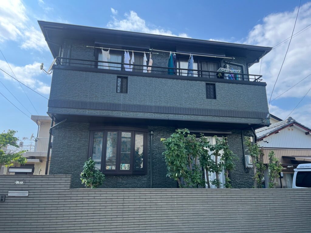 春日井市　S様邸　外壁屋根付帯部塗装リフォーム/屋根ビス釘押さえ