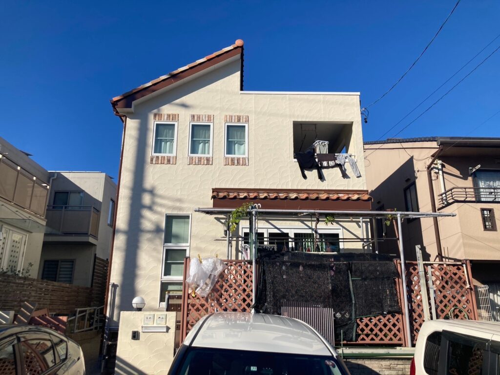 緑区　K様邸　外壁付帯部塗装リフォーム/屋根瓦ビス緩み戻し・釘押さえ/陸屋根（強化布、メッシュクロス貼り工法）ウレタン防水