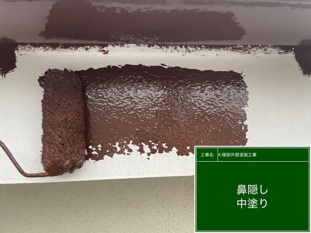 破風板（鼻隠し）仕上げ1回目です